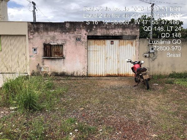 Casa com 2 quartos e 1 banheiro, área construída de 61.87m², desocupada