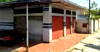 Prédio Comercial com 352,28m² em Leilão