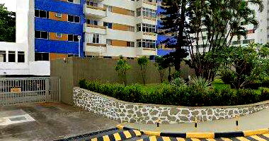 Apartamento 801 - 2 Vagas de Garagem - Necessita de Reformas
