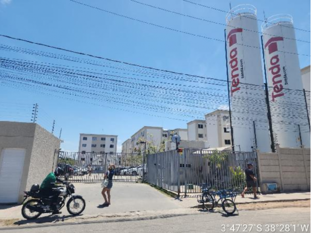 Apartamento com 2 quartos em Fortaleza