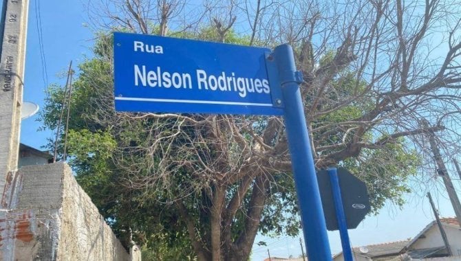 Casa com 2 quartos, 1 banheiro e 1 vaga de garagem, ocupada