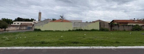 Lote em Mineiros do Tietê/SP com 268.62m²