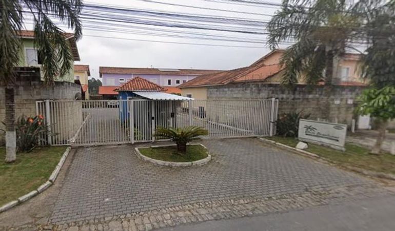 Sobrado com 2 Quartos e Vaga em Guarulhos/SP