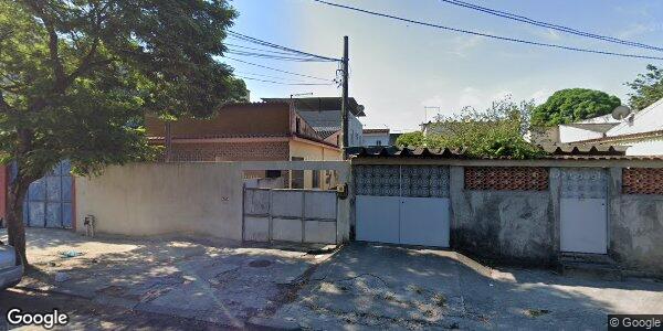 Terreno de 1.397 m² em Realengo/RJ com Construções