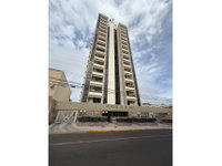Cobertura duplex desocupada com 3 quartos e 264m²