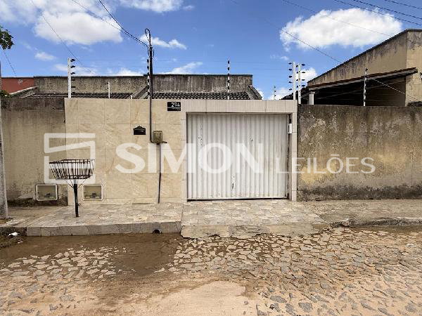 Imóvel Urbano com 2 Quartos em Pacajus/CE