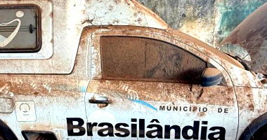 VOLKSWAGEN SAVEIRO CS TL MB 2014 (modelo 2015) Branca