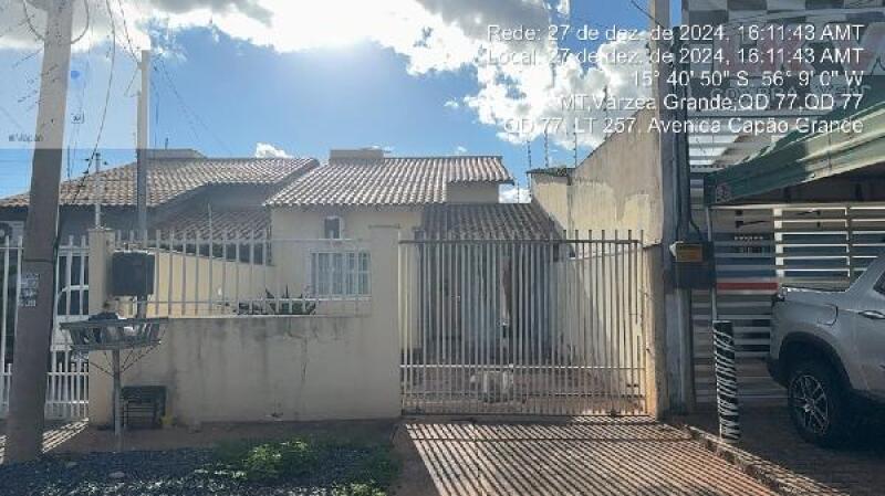 Casa 2 quartos com varanda e área de serviço, 68,37m² construída
