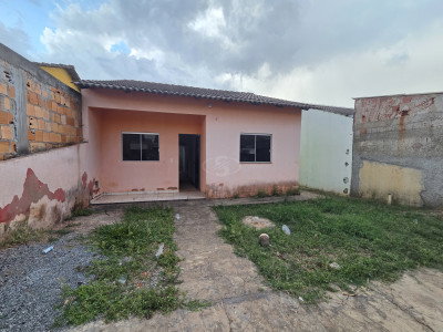 Casa com 150m² em Águas Lindas de Goiás/GO