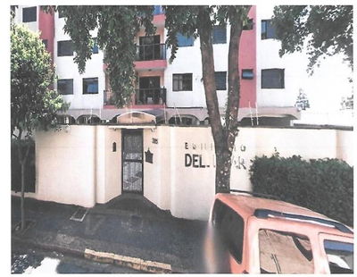 Apartamento 62 no Edifício Del Pilar com 3 dormitórios e varanda