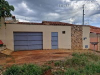 Casa com 2 quartos, varanda, área construída 60m², terreno 150m²