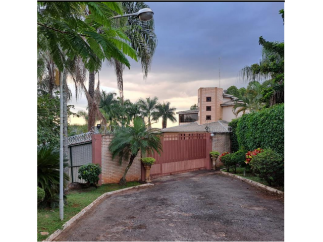 Casa com 600m² de área construída em Brasília/DF