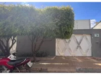 Casa com 3 quartos, 2 banheiros e 182,42m² construídos