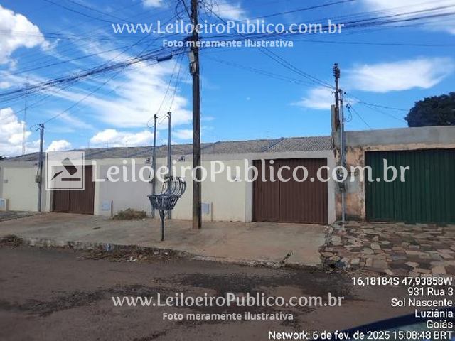 Casa com 2 quartos, varanda, 1 vaga e 63m² construída