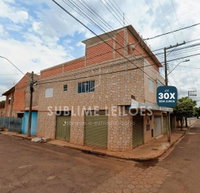 Terreno com Benfeitorias em Cândido Mota