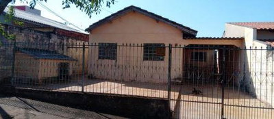 Lote com residência de 86m² em Londrina