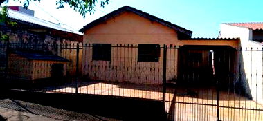 Lote com residência de 86m² em Londrina