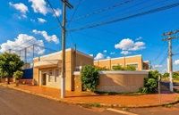 Imóvel comercial com 500m² em terreno de 583m²