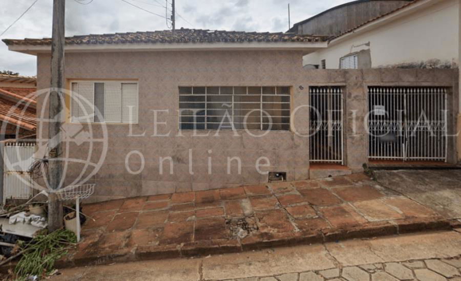 Casa 176m² com 7 cômodos em Piraju - SP