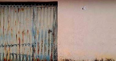 Casa com 2 quartos, banheiro, área de serviço e cozinha, 50,9m² construída