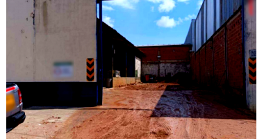 Terreno com 363,77m² com benfeitoria parcial e possibilidade de parcelamento