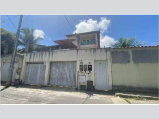 Casa Ocupada em Salvador com 240,99m² de Terreno