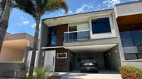Casa com 3 quartos, 2 banheiros e 208m² construídos em Limeira