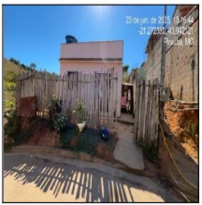 Casa em Pirauíba/MG com 57,75m² de Área Privativa