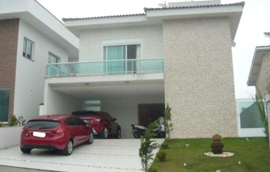 Casa com 278m², 3 quartos, 2 banheiros, ocupada