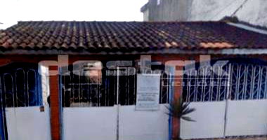 Ampla Casa com Quintal e Garagem em Guarulhos/SP