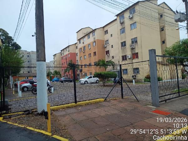 Apartamento com 2 quartos, 1 banheiro e área de serviço