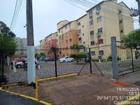 Apartamento com 2 quartos, 1 banheiro e área de serviço