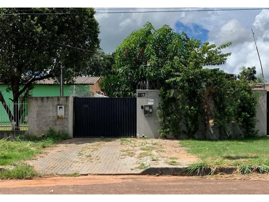 Casa com 291m² construídos, 1 vaga e ocupada