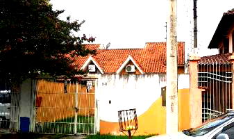 Casa com 2 quartos, banheiro, sala e cozinha, 67m² construída