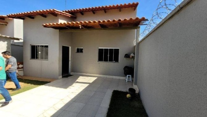 Casa em Condomínio com 3 quartos e 3 banheiros, 71 m², ocupada