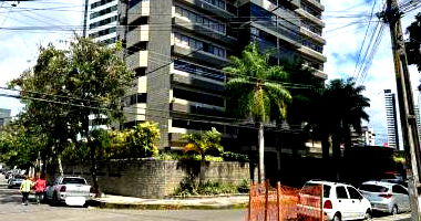 Apartamento padrão com 2 vagas, 3 banheiros, 2 quartos, ocupado