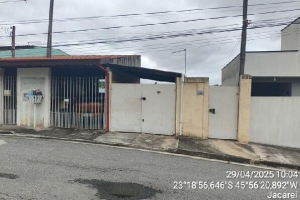Casa com 1 quarto e 1 banheiro, área construída de 53,22m²