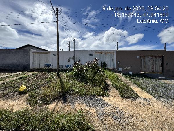 Casa com 2 quartos, 69,9m², área de serviço e cozinha