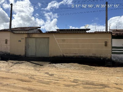 Casa com 2 Quartos e Área de Serviço em Nova Viçosa