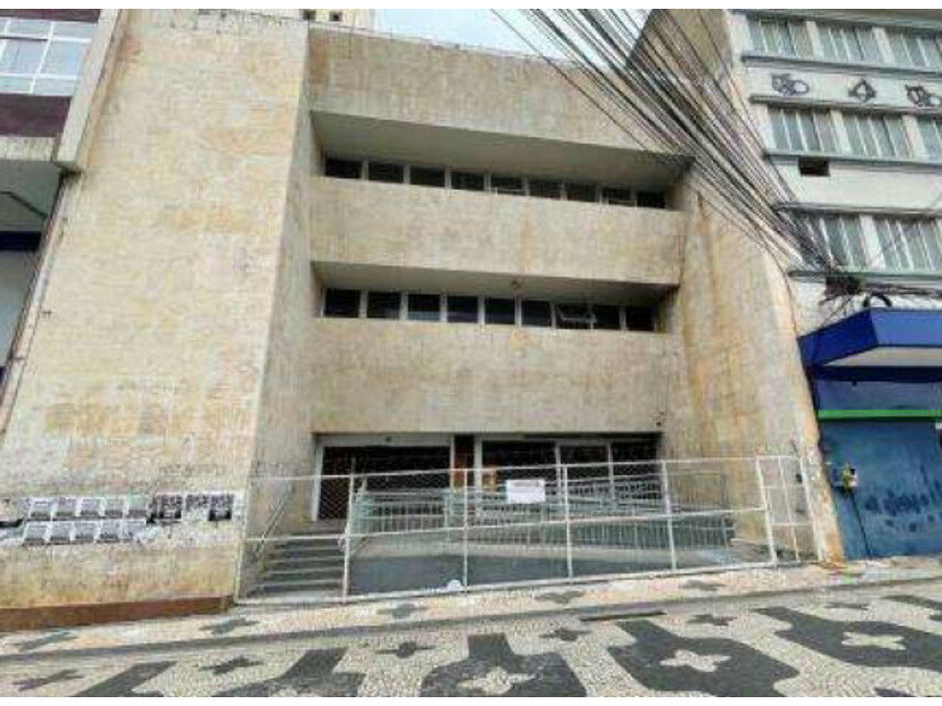 Ex-Agência com 3 pavimentos em leilão