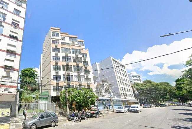 Apartamento 2 dorms na Tijuca com 60m² e vaga de garagem