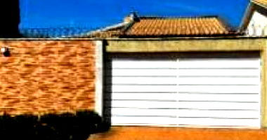 Casa padrão 3 quartos 3 banheiros 1 vaga, 301.6m² construída, ocupada