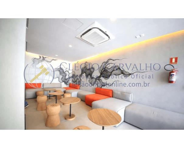 Apartamento comercial com 36m², 1 quarto, 1 banheiro e 1 vaga