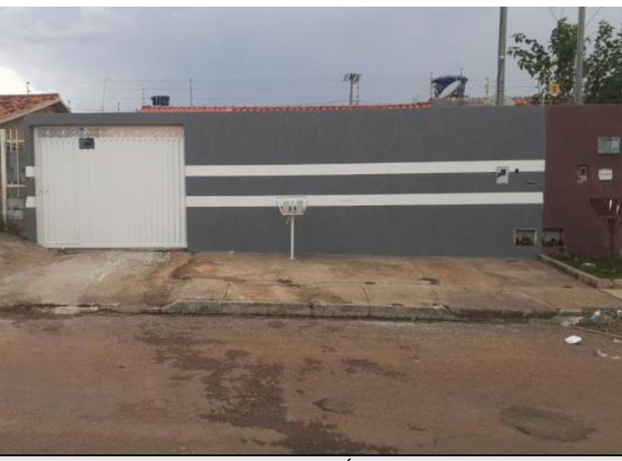 Casa com 200m², 1 vaga, ocupada, ideal para investimento