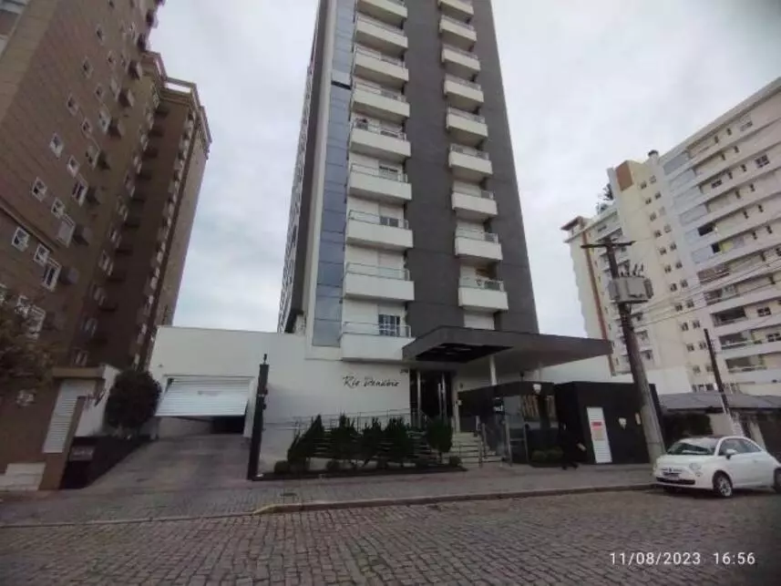 Apartamento em leilão com 122m² privativos em Joinville/SC