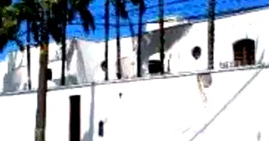 Casa em Leilão com Ampla Área Construída e Terreno