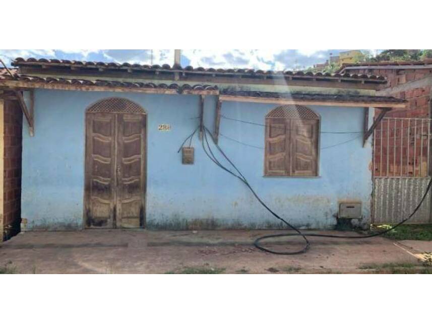 Casa padrão ocupada com 3 quartos e 1 banheiro, 43m² construída