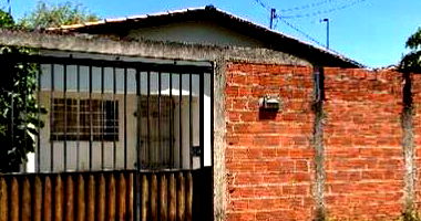 Casa com 3 quartos, 1 banheiro, 72,45m² construída, 1 vaga