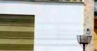Casa padrão ocupada com 1 vaga e 129m² construída
