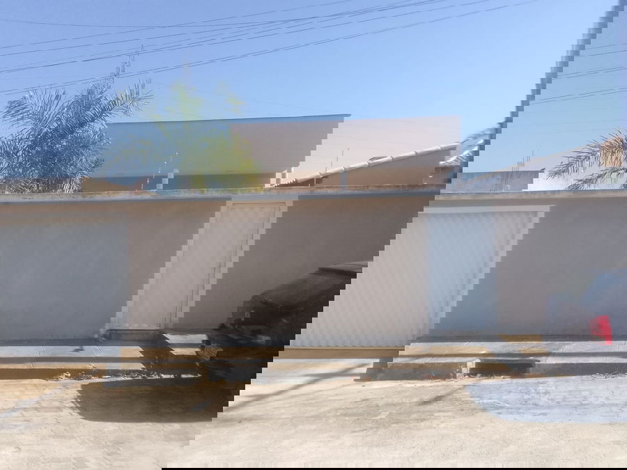 Casa com 3 quartos, 1 suíte, 3 banheiros, 3 vagas e 137m² construída